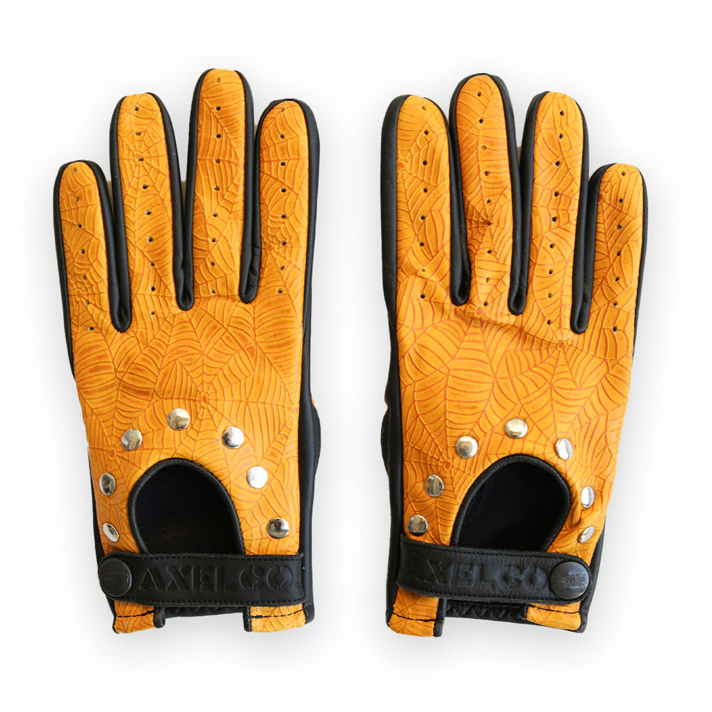 Yellow Spider Web Vintage Clasped Gloves