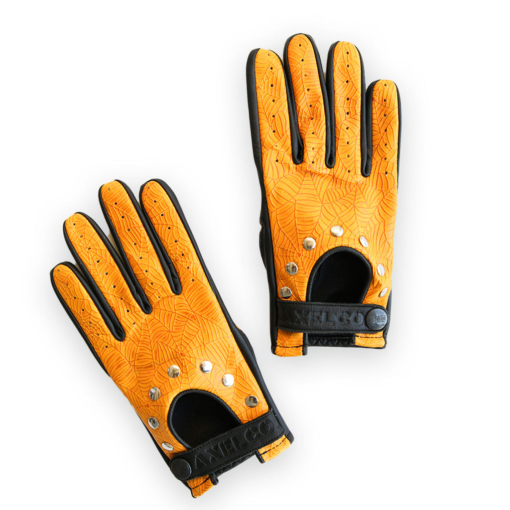 Yellow Spider Web Vintage Clasped Gloves
